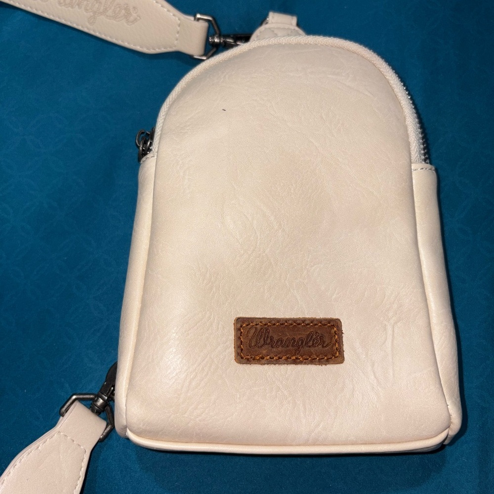 Wrangler White Crossbody Bag